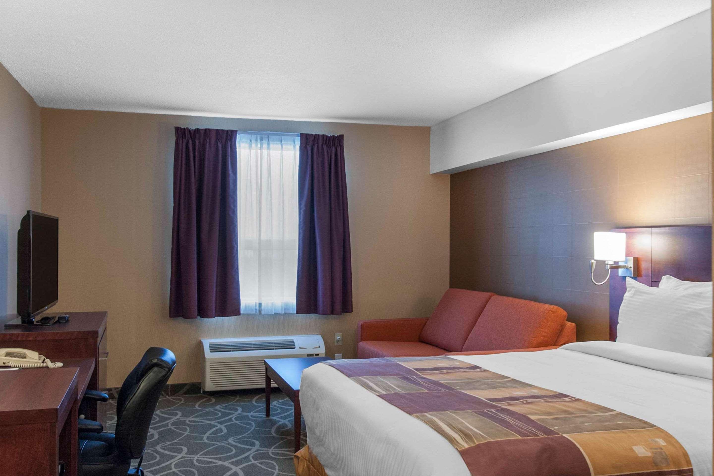 Quality Hotel & Suites Gander Exterior photo
