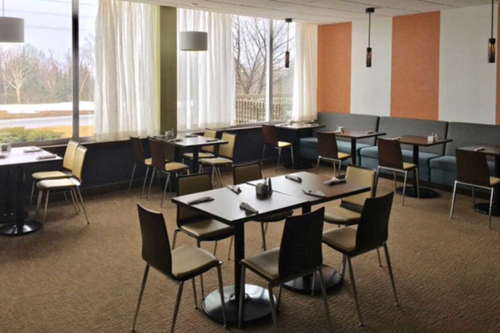 Quality Hotel & Suites Gander Exterior photo
