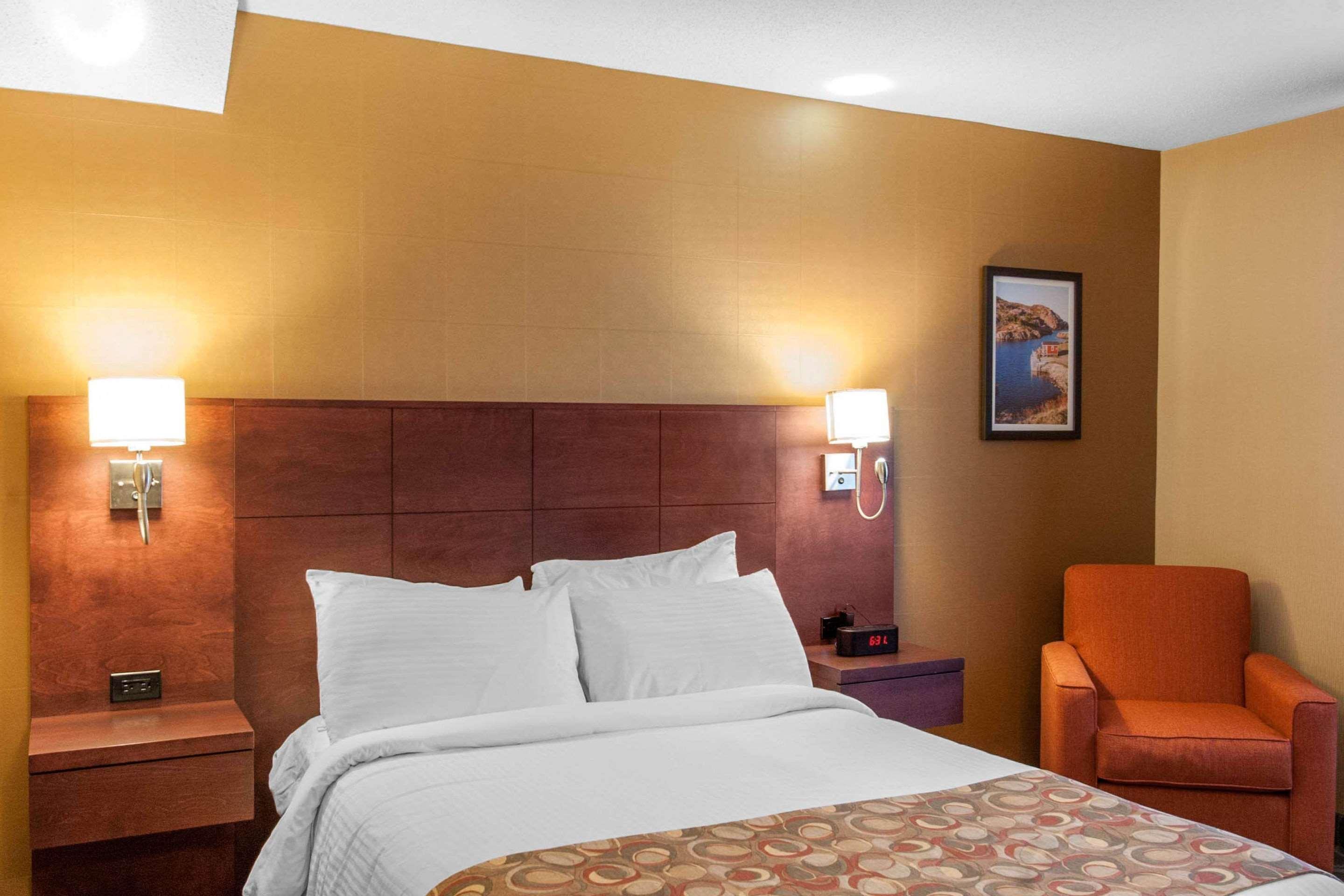Quality Hotel & Suites Gander Exterior photo