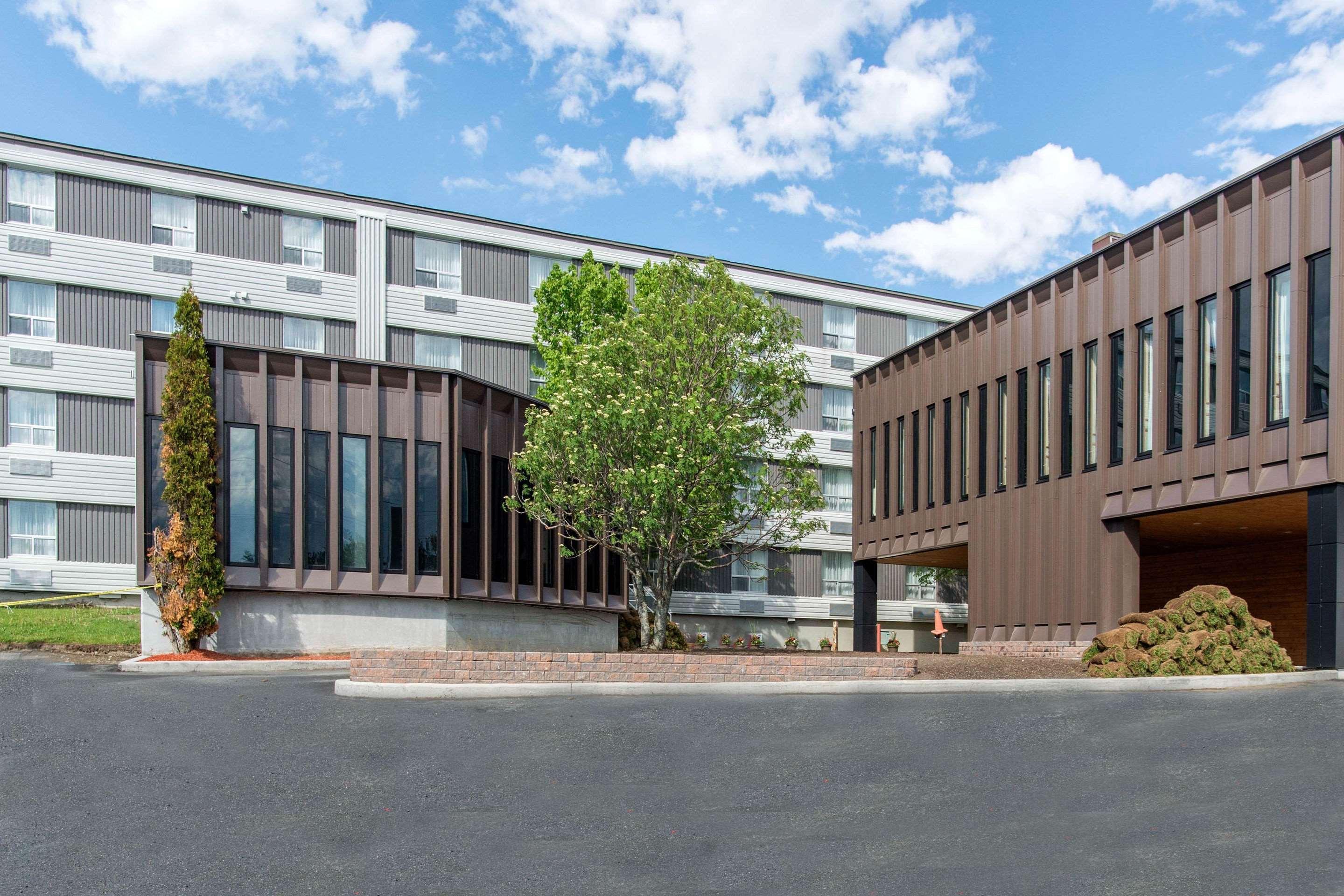 Quality Hotel & Suites Gander Exterior photo