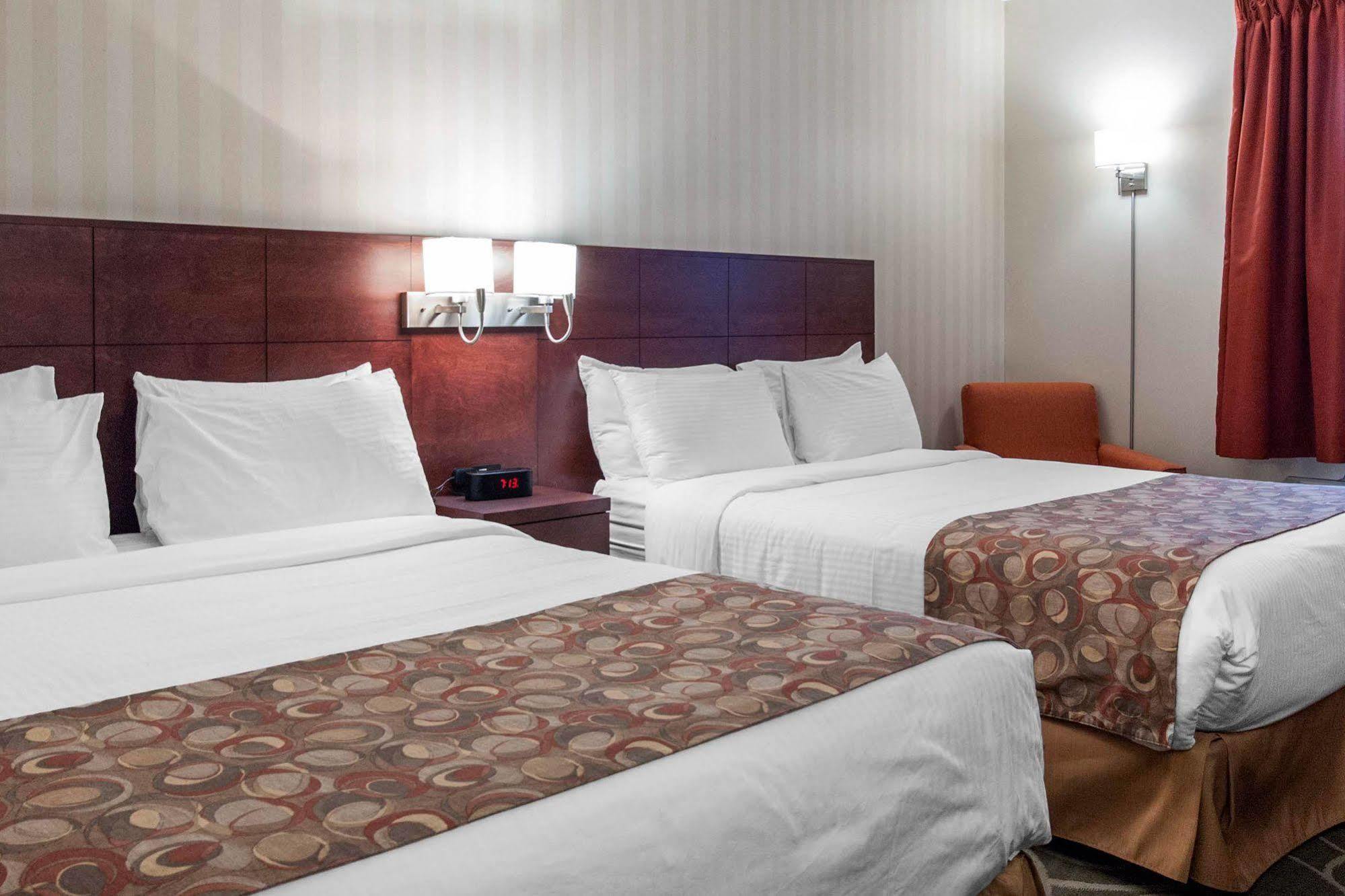 Quality Hotel & Suites Gander Exterior photo